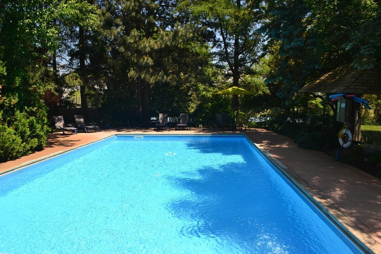 Stratford Suburban Motel מראה חיצוני תמונה