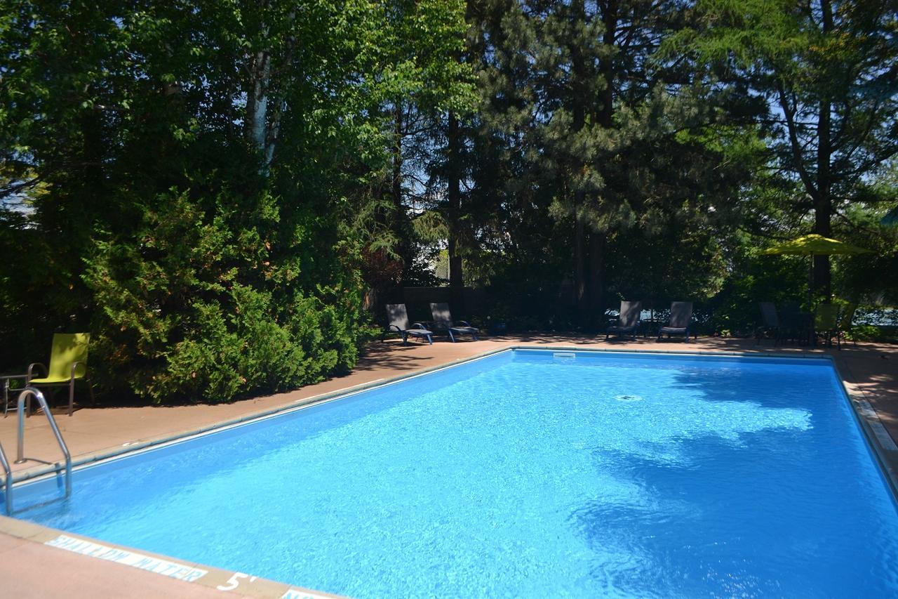 Stratford Suburban Motel מראה חיצוני תמונה