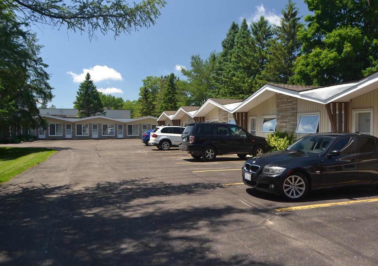 Stratford Suburban Motel מראה חיצוני תמונה