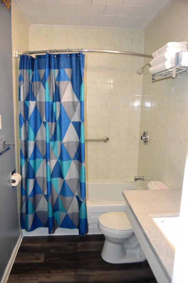 Stratford Suburban Motel מראה חיצוני תמונה